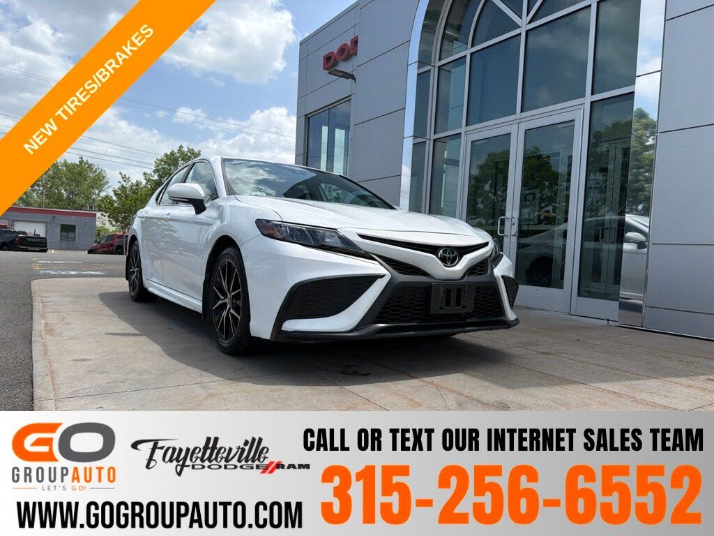 2024 Toyota Camry SE