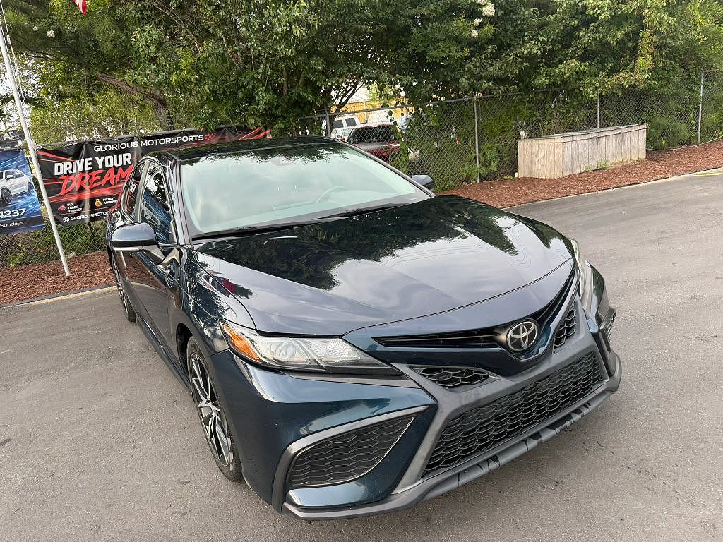 2021 Toyota Camry SE