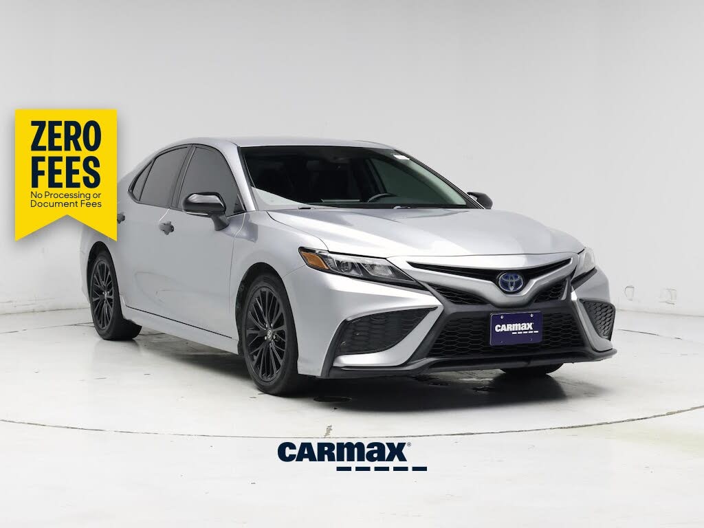 2022 Toyota Camry Hybrid SE Nightshade