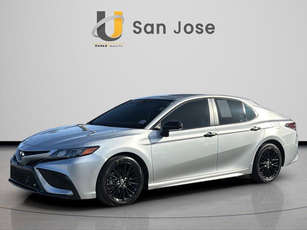 2022 Toyota Camry SE Nightshade listing photo