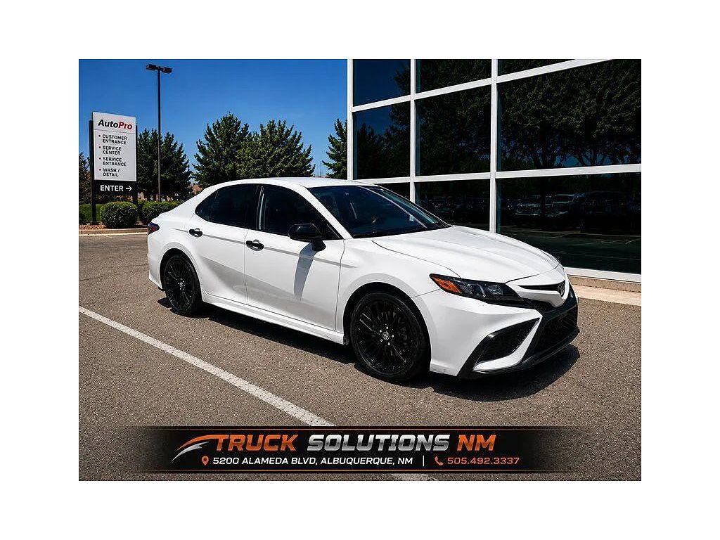 2022 Toyota Camry SE Nightshade