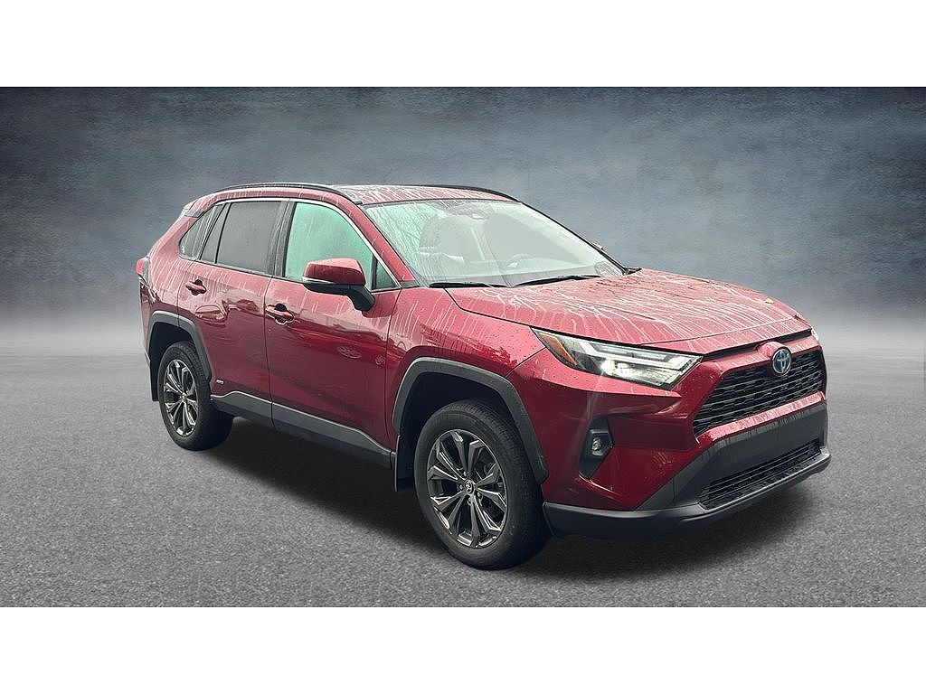 2022 Toyota RAV4 XLE Premium