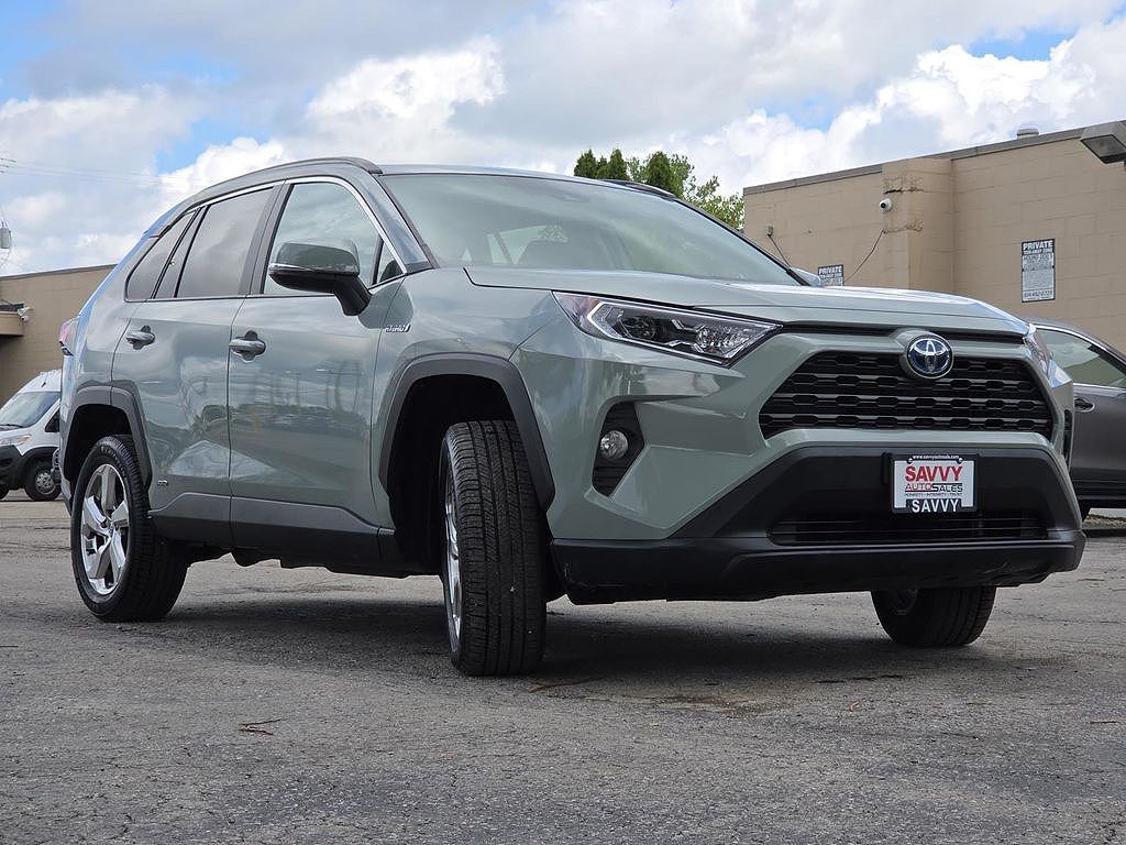 2021 Toyota RAV4 Hybrid XLE Premium
