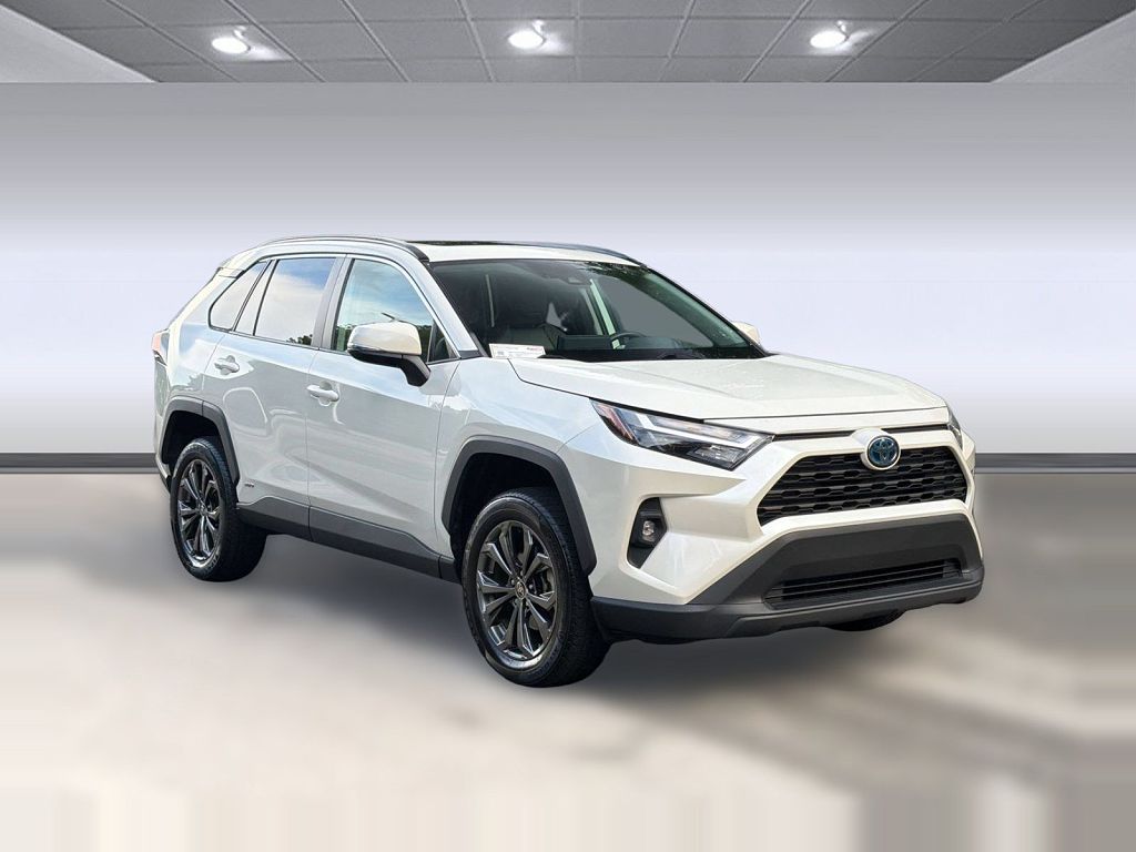 2022 Toyota RAV4 Hybrid XLE Premium