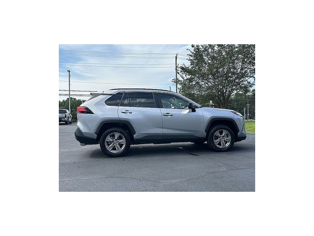 2024 Toyota RAV4 Hybrid LE