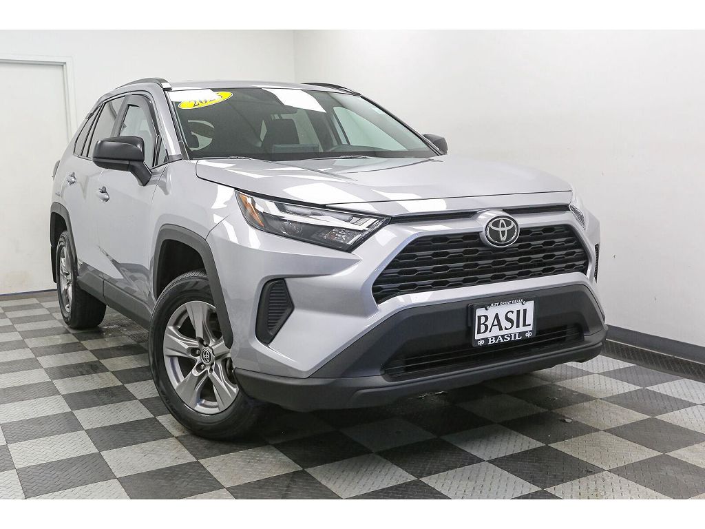 2025 Toyota RAV4 Hybrid LE