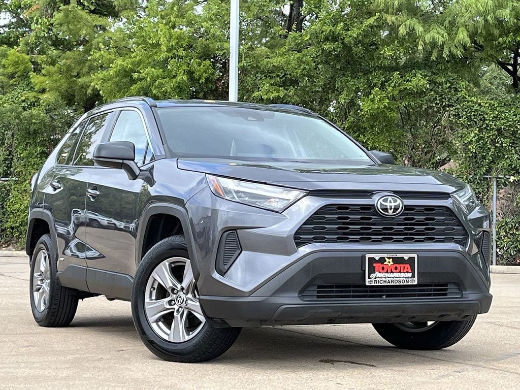2025 Toyota RAV4 Hybrid LE w/17-in  x 7.0J Silver Aluminum Alloy