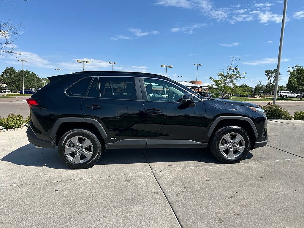 2024 Toyota RAV4 Hybrid LE