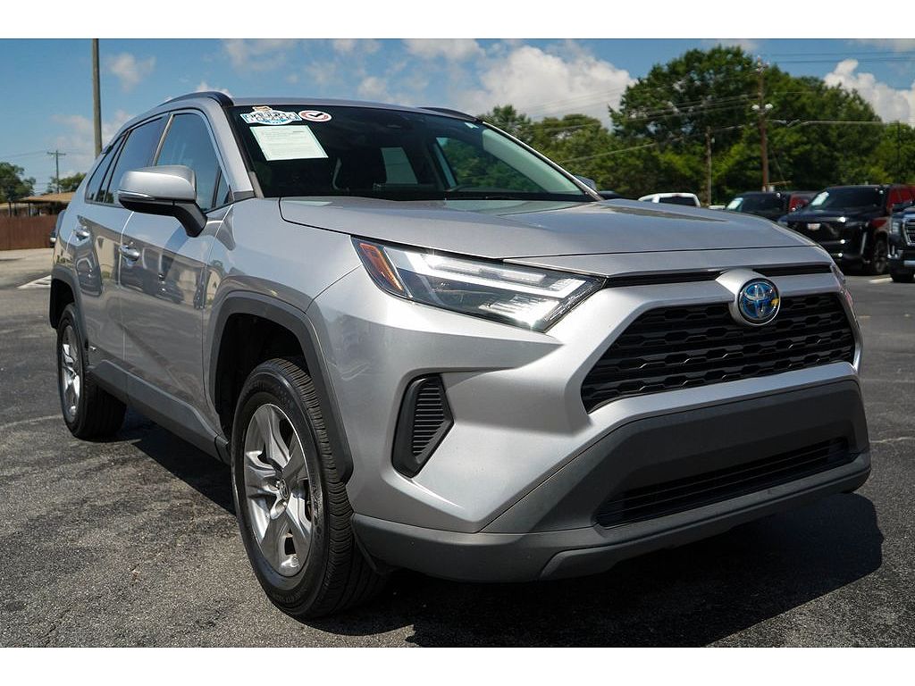 2023 Toyota RAV4 Hybrid LE