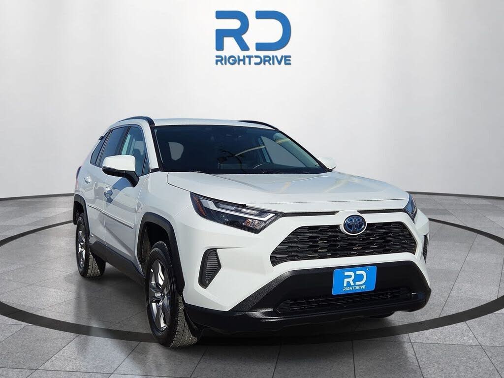 2024 Toyota RAV4 Hybrid LE