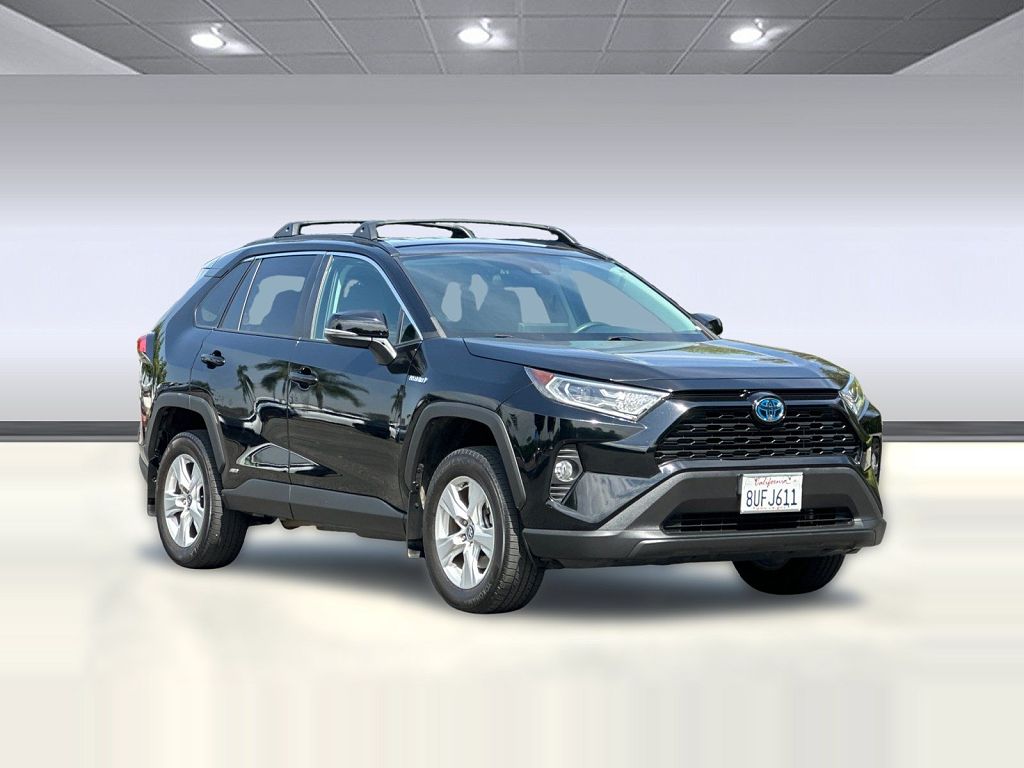 2021 Toyota RAV4 Hybrid XLE