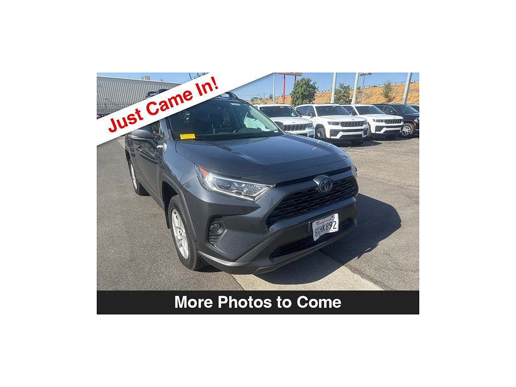 2021 Toyota RAV4 Hybrid XLE