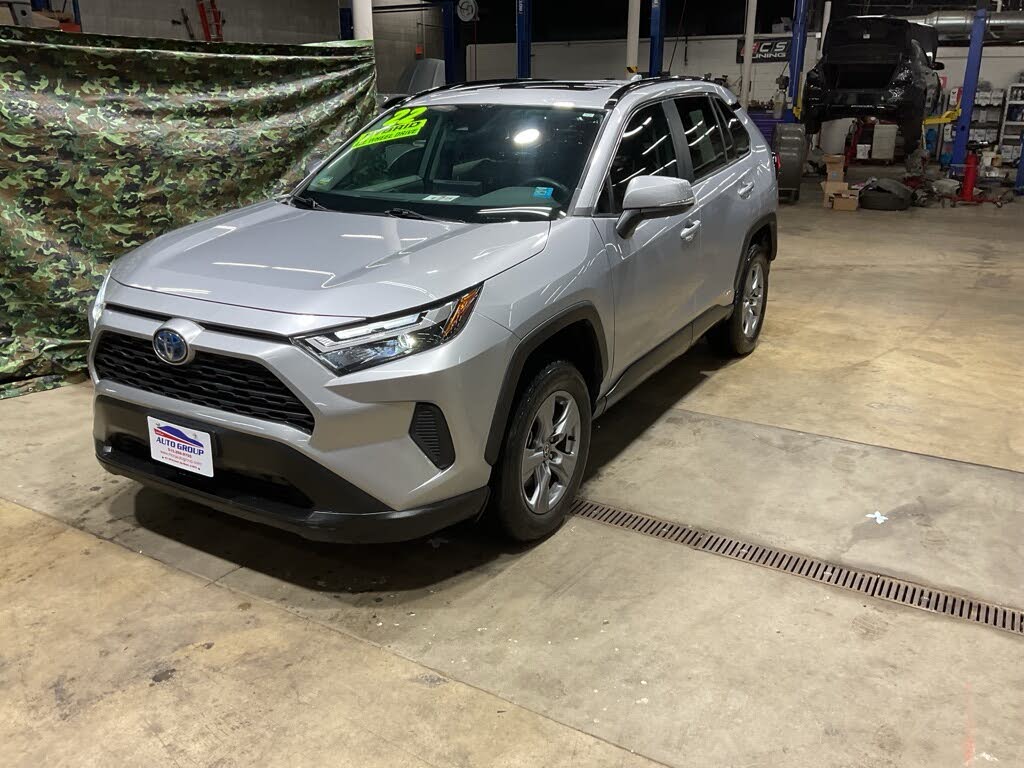 2022 Toyota RAV4 XLE