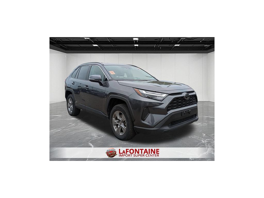2025 Toyota RAV4 Hybrid XLE