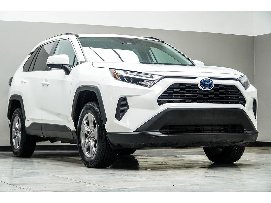 2024 Toyota RAV4 Hybrid XLE