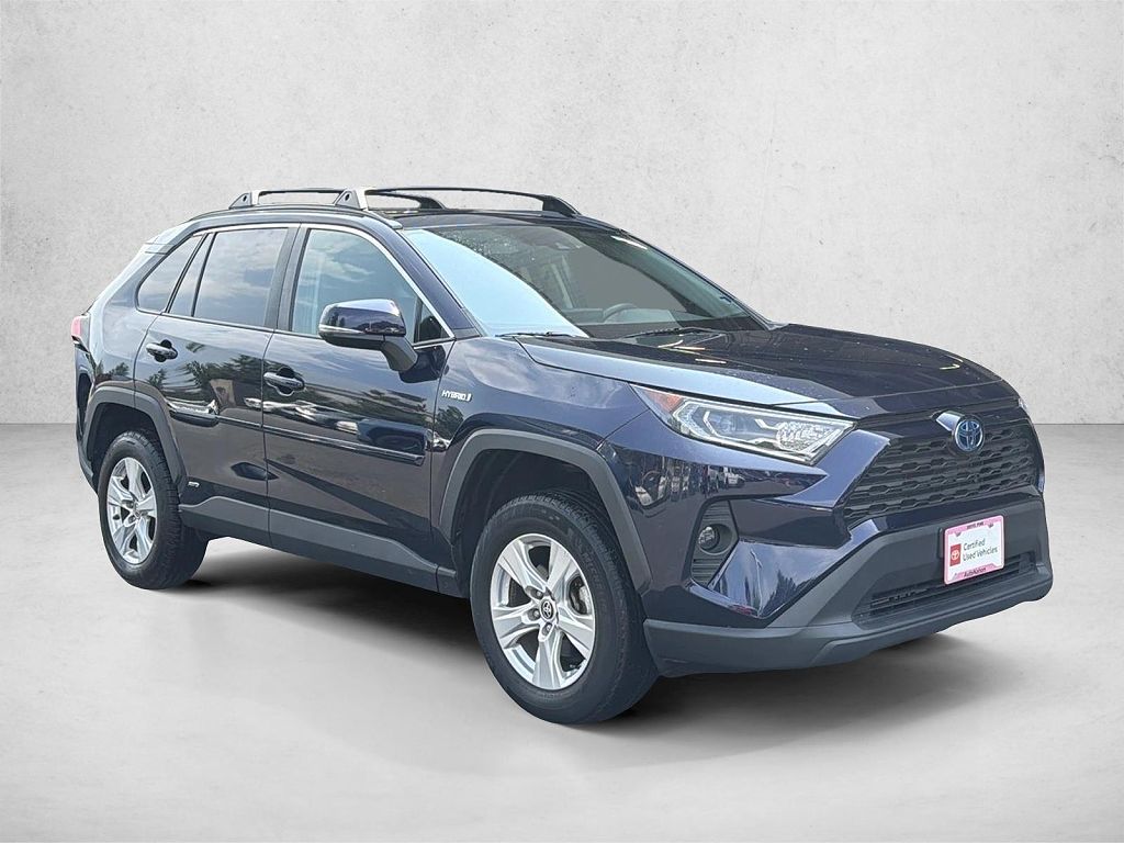 2021 Toyota RAV4 Hybrid XLE