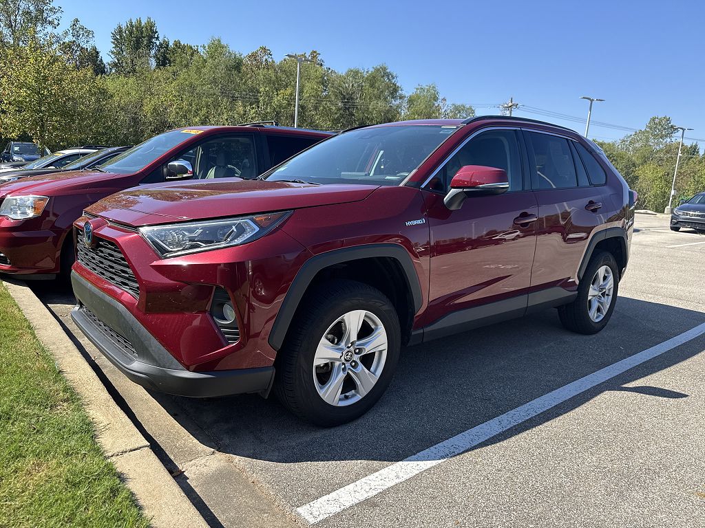 2021 Toyota RAV4 Hybrid XLE