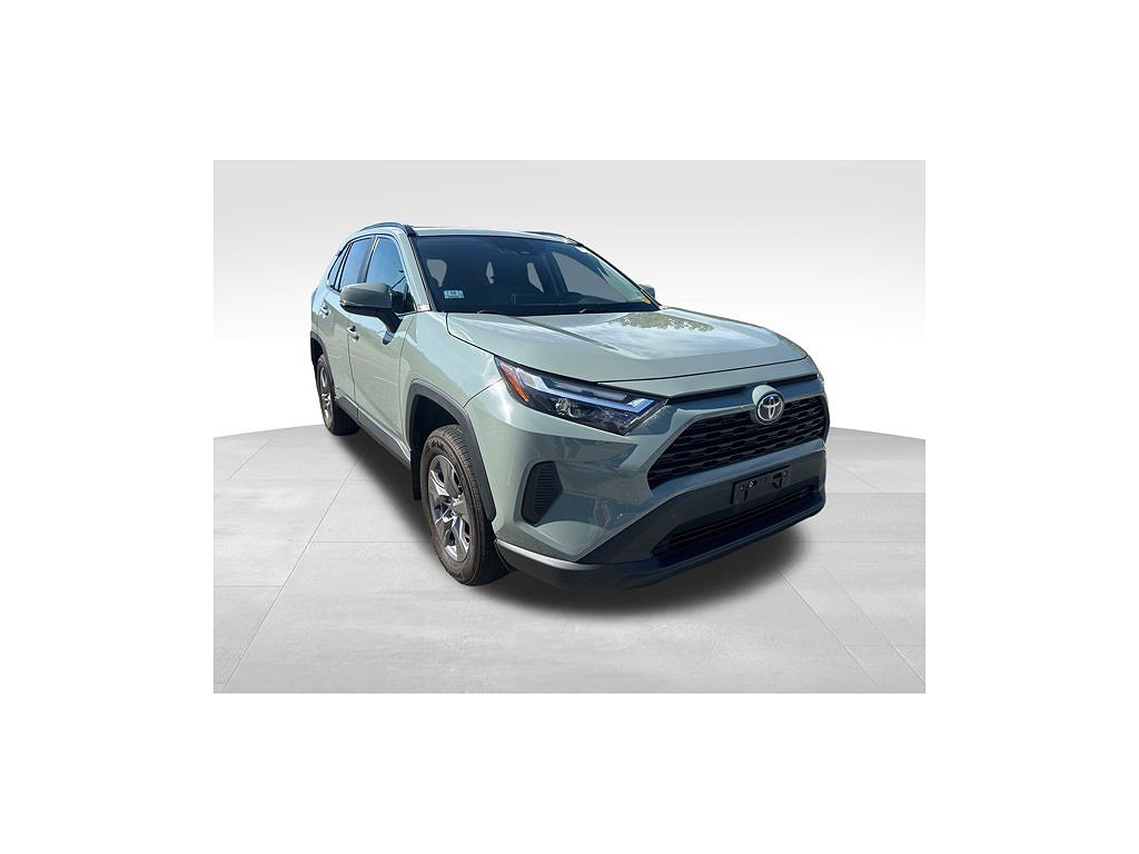 2022 Toyota RAV4 Hybrid XLE