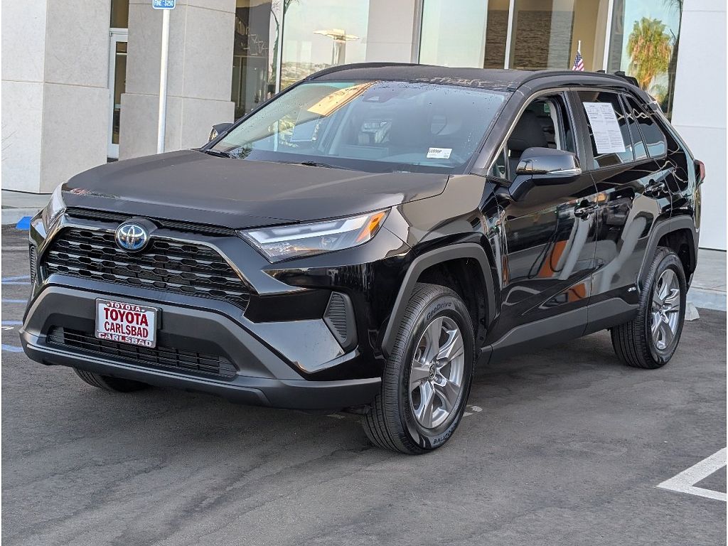 2024 Toyota RAV4 Hybrid XLE