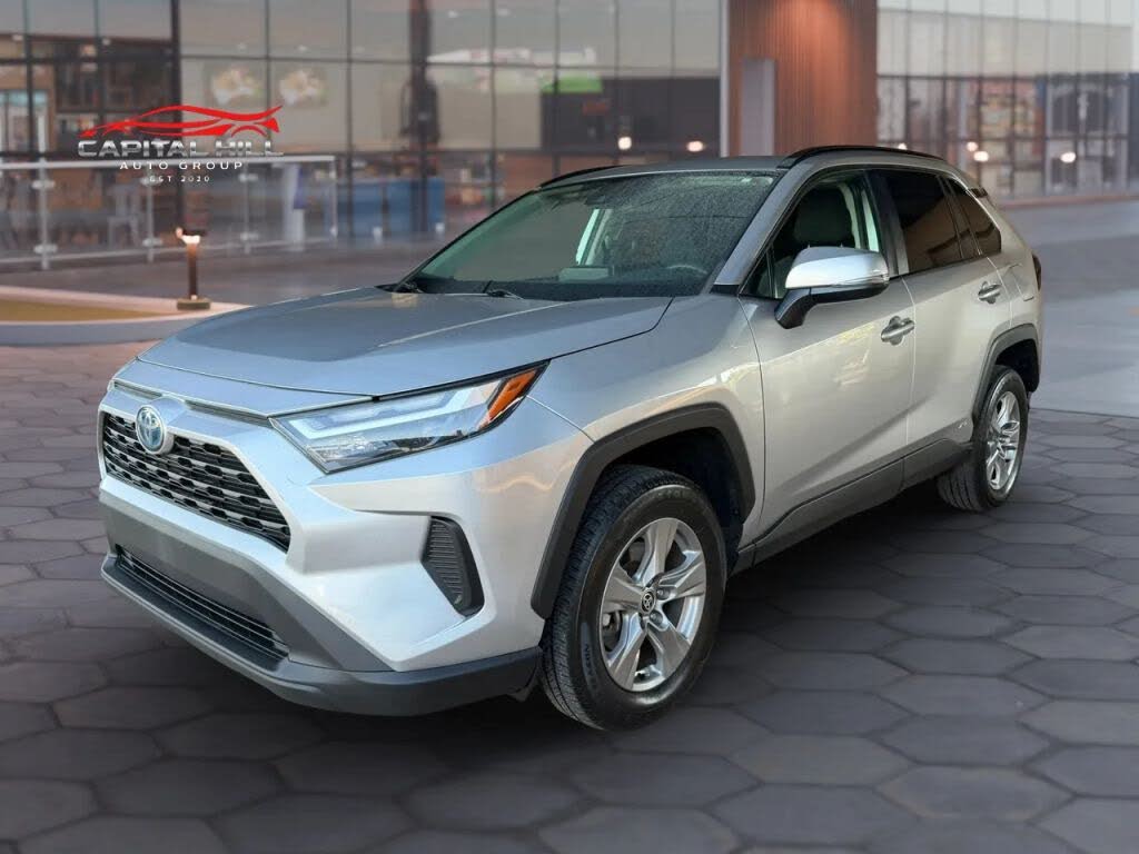 2022 Toyota RAV4 Hybrid XLE