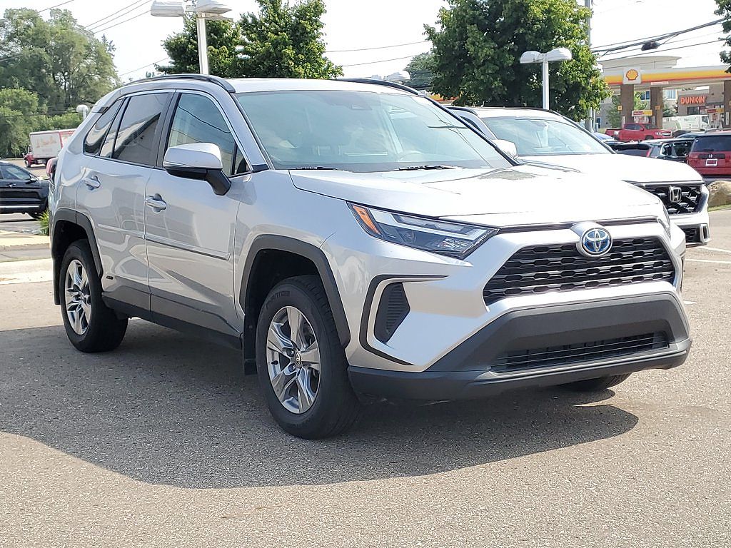 2024 Toyota RAV4 Hybrid XLE
