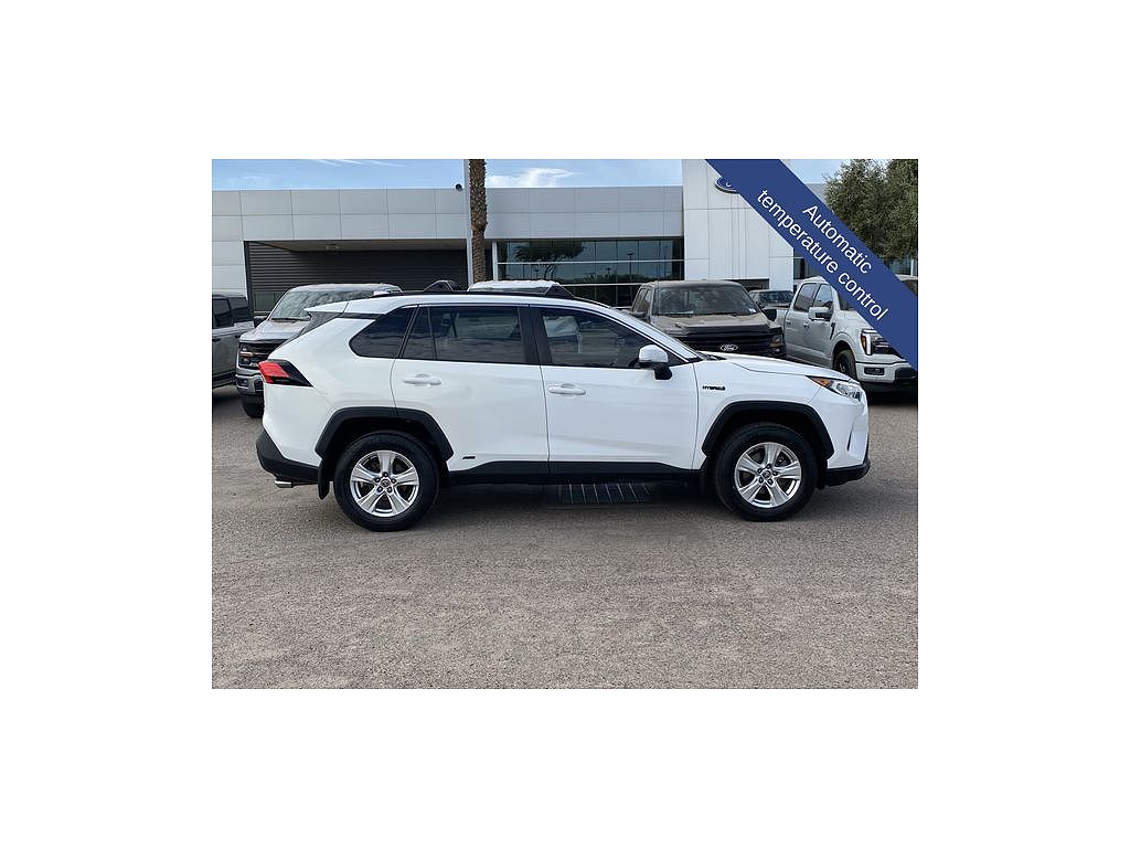 2021 Toyota RAV4 Hybrid XLE
