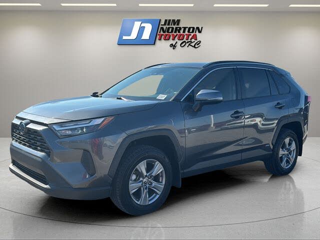 2022 Toyota RAV4 Hybrid XLE
