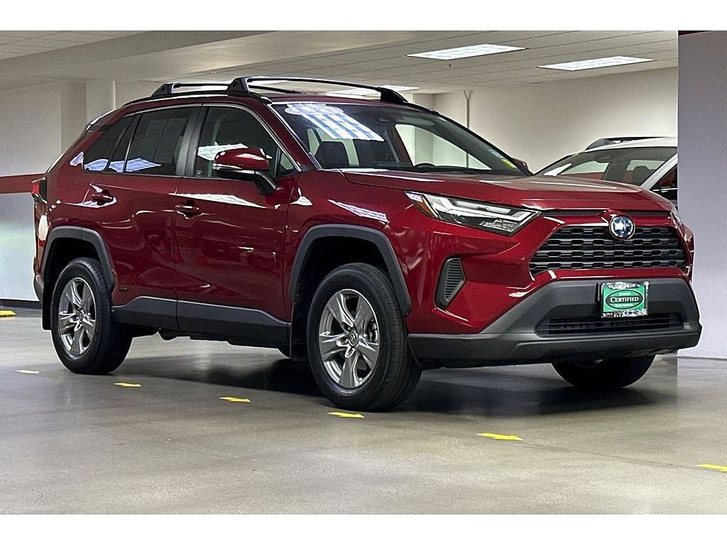2024 Toyota RAV4 Hybrid XLE
