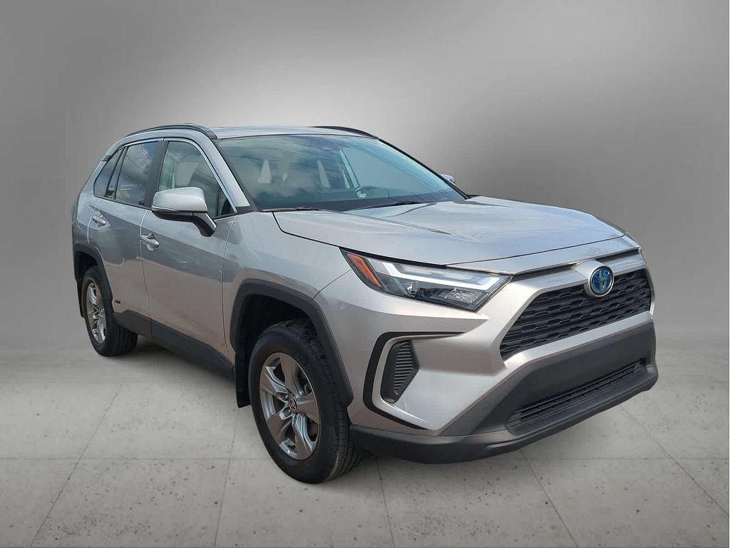 2023 Toyota RAV4 Hybrid XLE