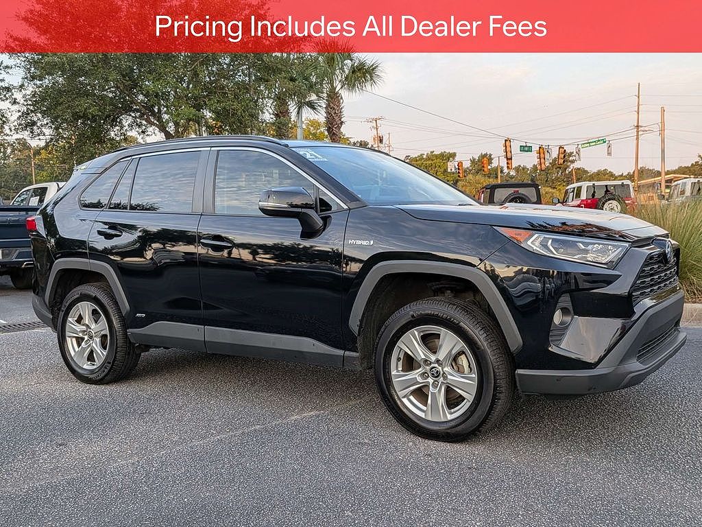 2021 Toyota RAV4 Hybrid XLE