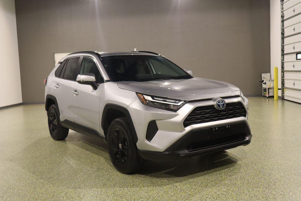 2022 Toyota RAV4 Hybrid XLE