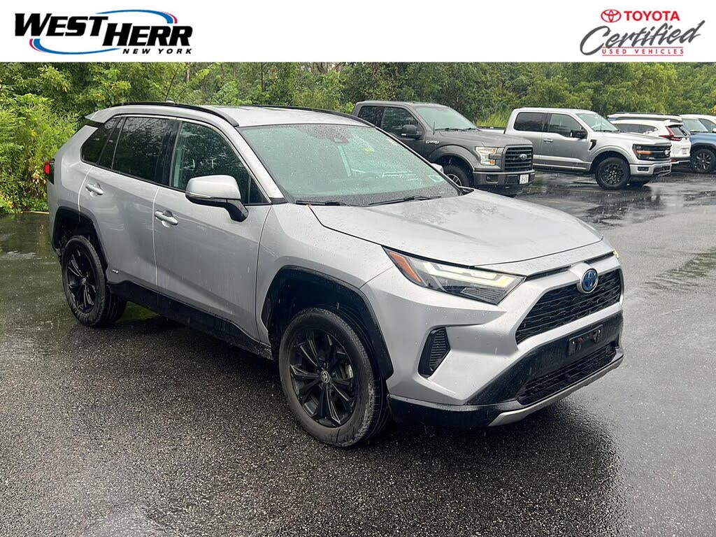 2023 Toyota RAV4 Hybrid SE