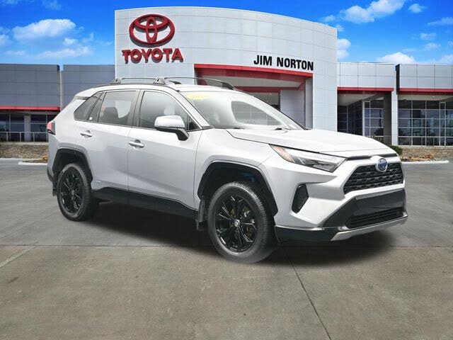 2024 Toyota RAV4 Hybrid SE