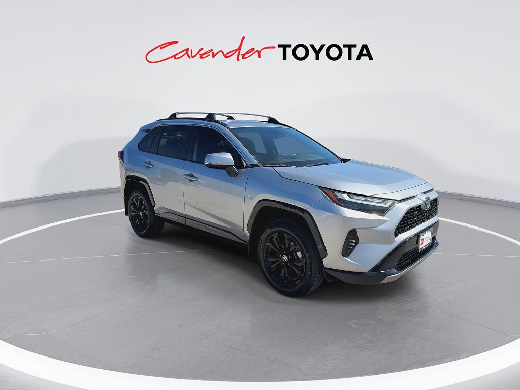 2023 Toyota RAV4 Hybrid SE