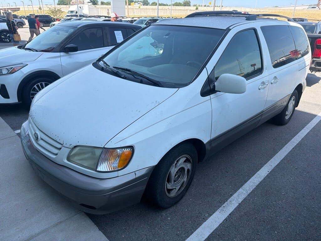 2003 Toyota Sienna XLE