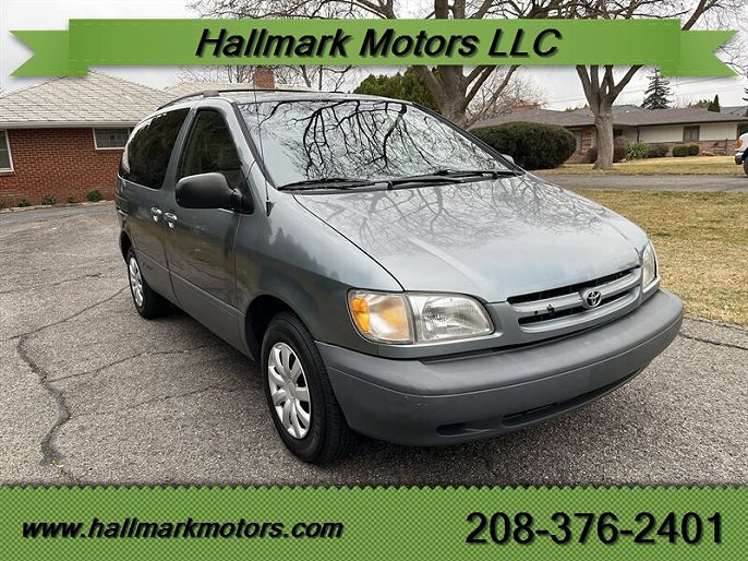 1999 Toyota Sienna LE