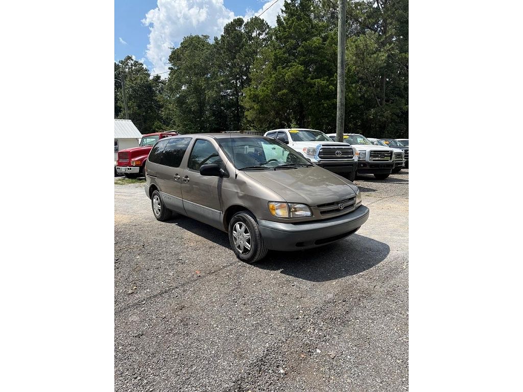 1999 Toyota Sienna CE