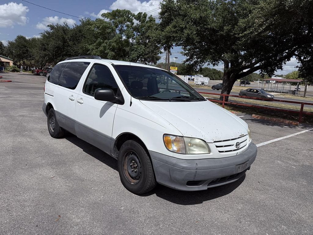 2002 Toyota Sienna CE