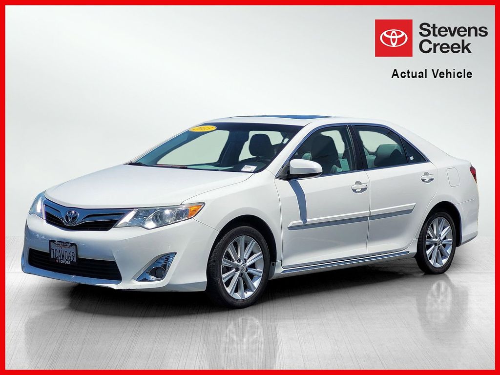 2013 XLE in Super White, 80,248 miles for sale in San Jose, CA