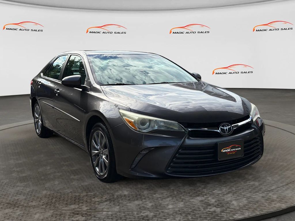 2016 Toyota Camry XSE