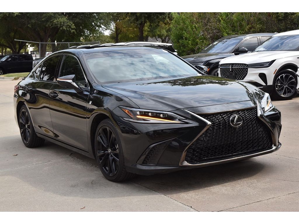 2024 Lexus ES 300h F SPORT Handling