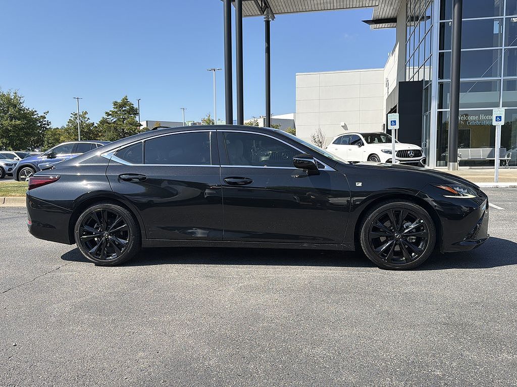 2023 Lexus ES F SPORT Handling
