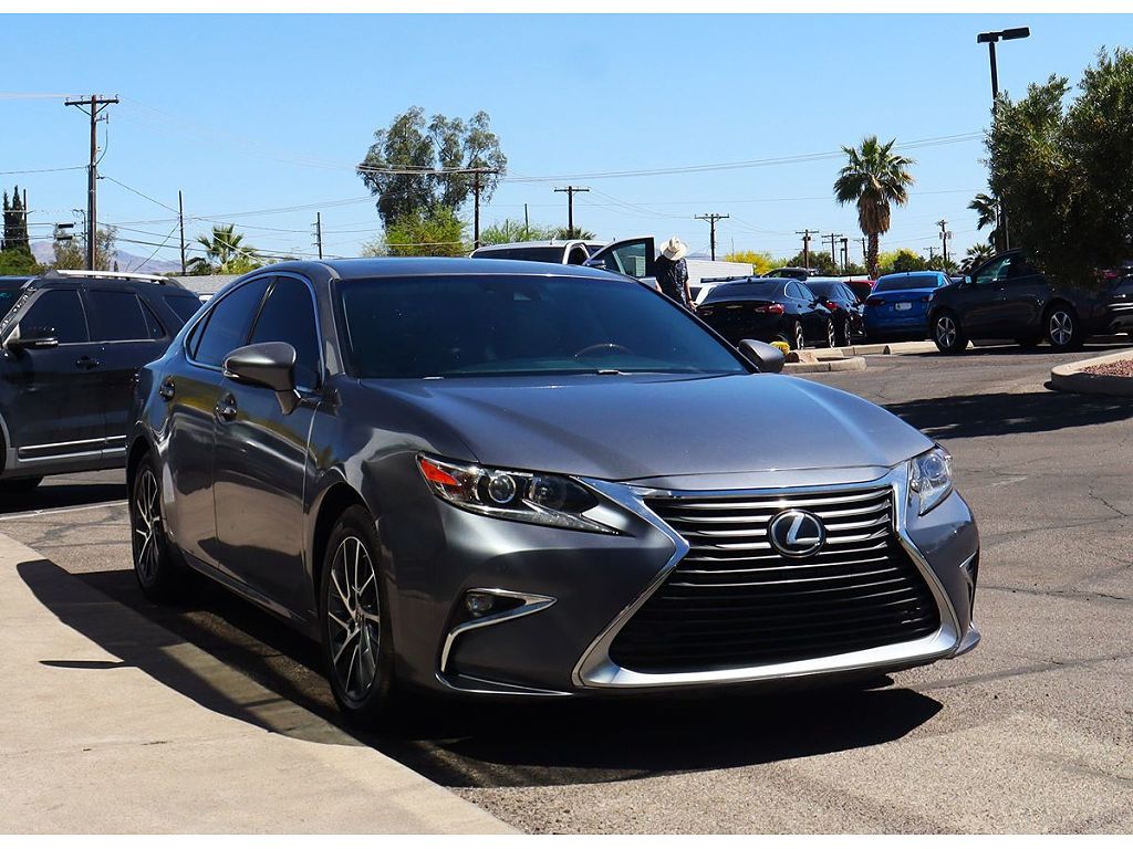 2017 Lexus ES