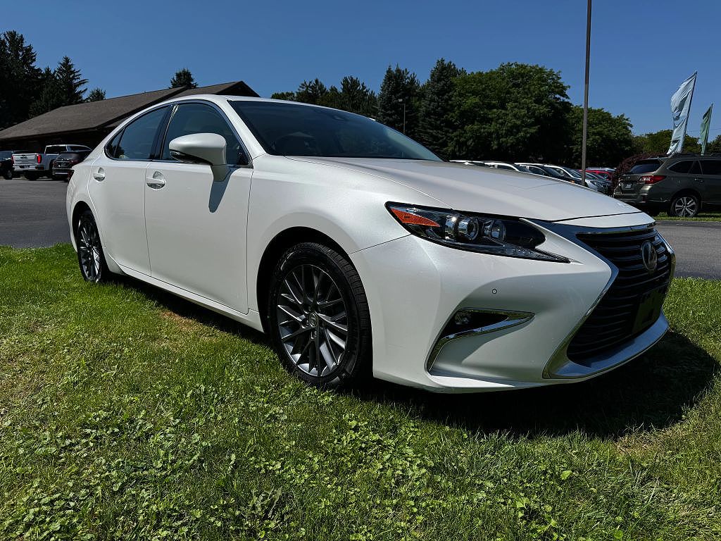 2018 Lexus ES