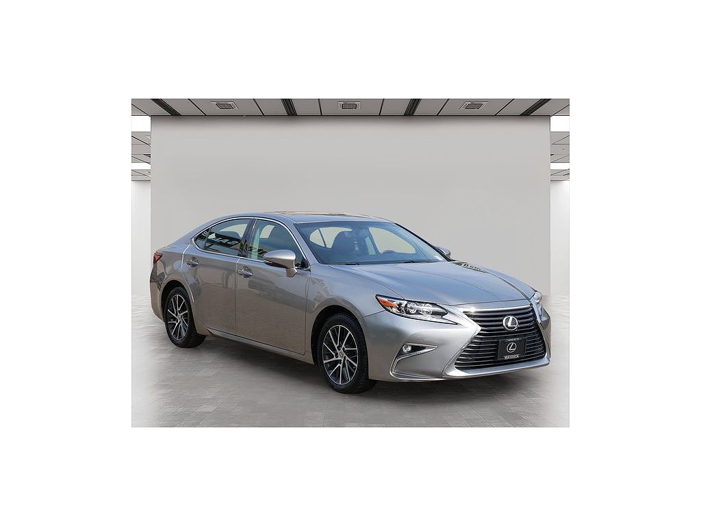 2016 Lexus ES