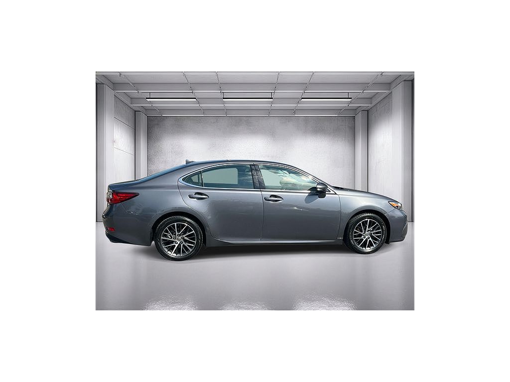 2017 Lexus ES