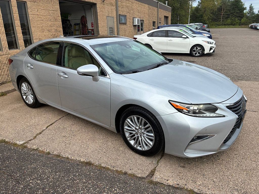2016 Lexus ES