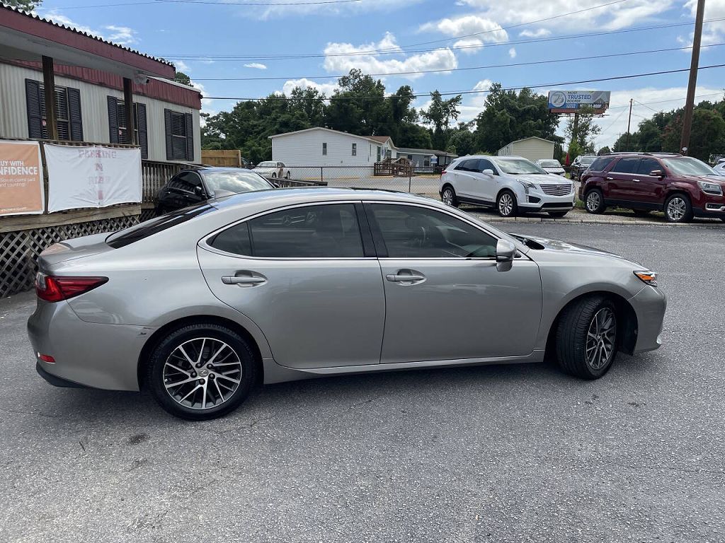 2017 Lexus ES