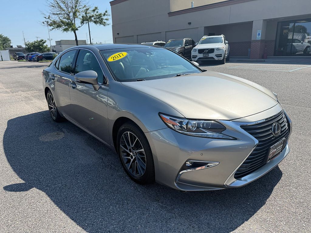 2017 Lexus ES