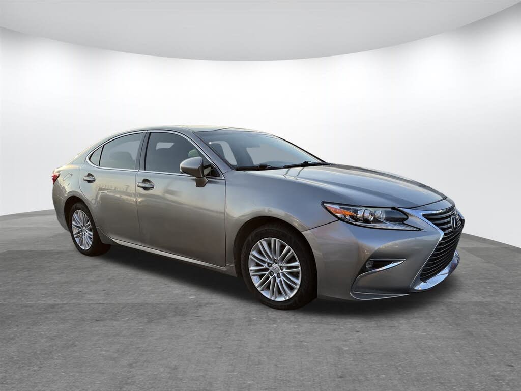 2016 Lexus ES